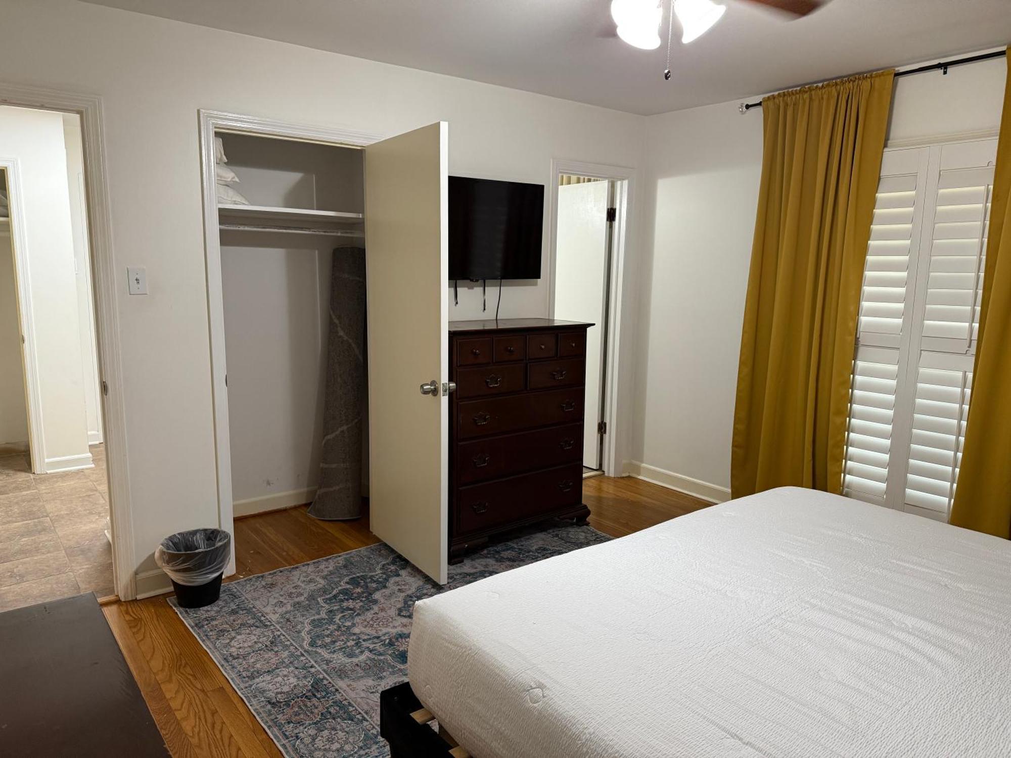 Newly Remodeled 6br In East Neighborhood * Memphis