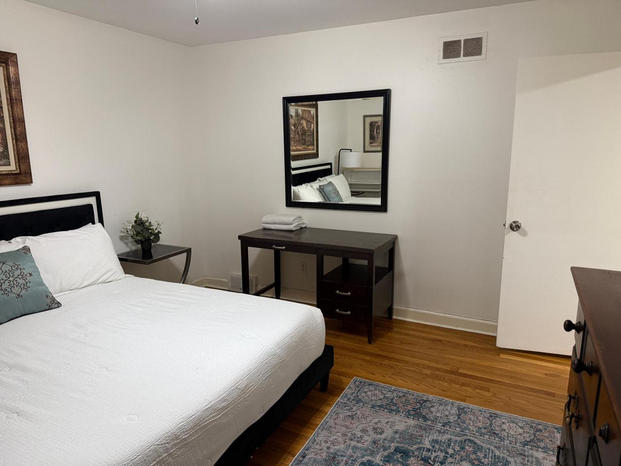 Holiday home Newly Remodeled 6br In East Neighborhood *