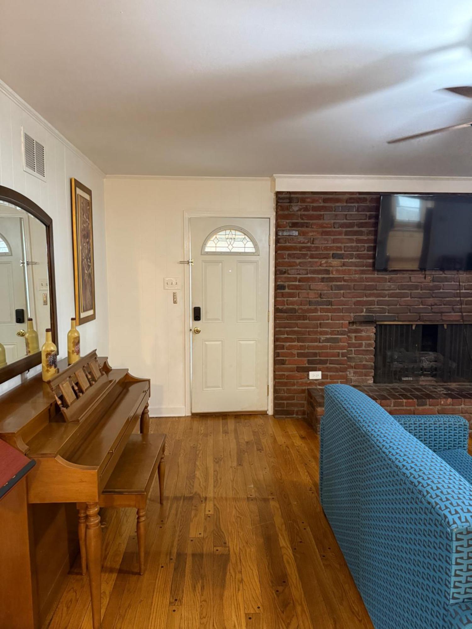 Newly Remodeled 6br In East Neighborhood * Memphis